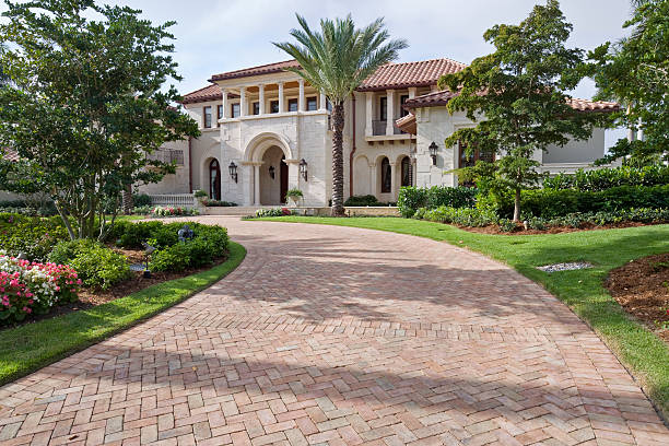 Best Local Driveway Pavers  in Sharon, MS